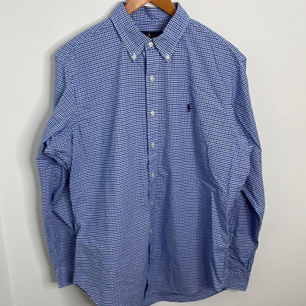 Ralph Lauren Classic fit button down cotton shirt.  Size Large.